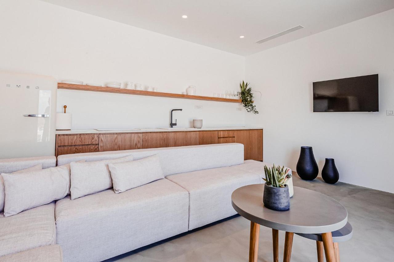 Amarelo Suites Klouvas Exterior photo